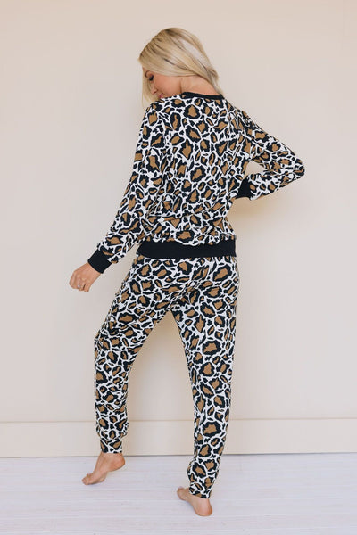 Sleepy Cat Leopard Loungewear